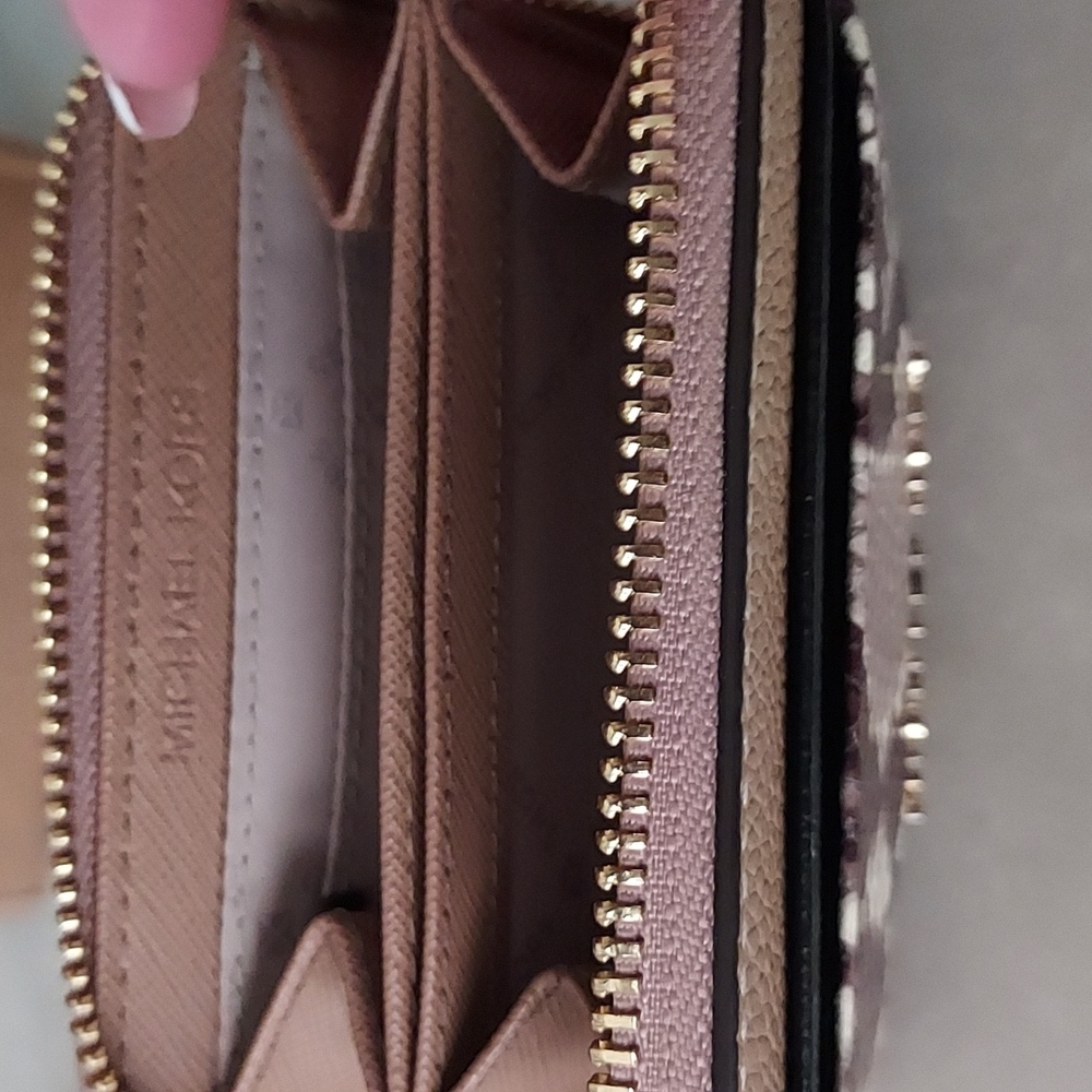 Wallet - Picture 2 of 4